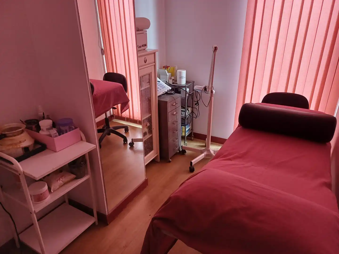 Bedroom of Commercial properties for rent in Vitoria - Gasteiz  with Air Conditioner, Parquet flooring and Furnished