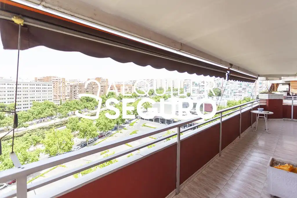 Terrassa de Pis de lloguer en Madrid amb Aire condicionat, Calefacció i Terrassa