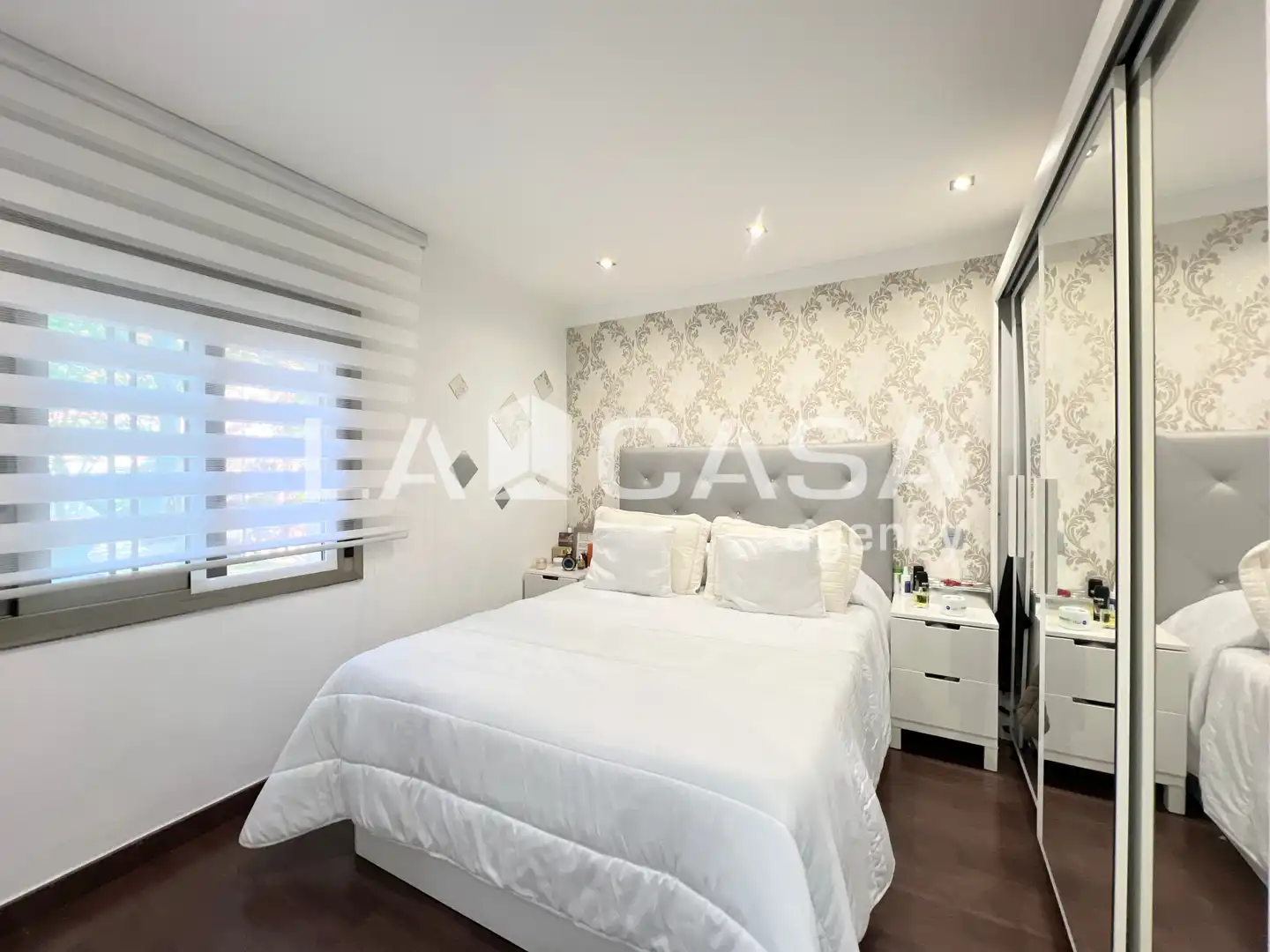 Schlafzimmer von Wohnung zum Verkauf in Badalona mit Balkon