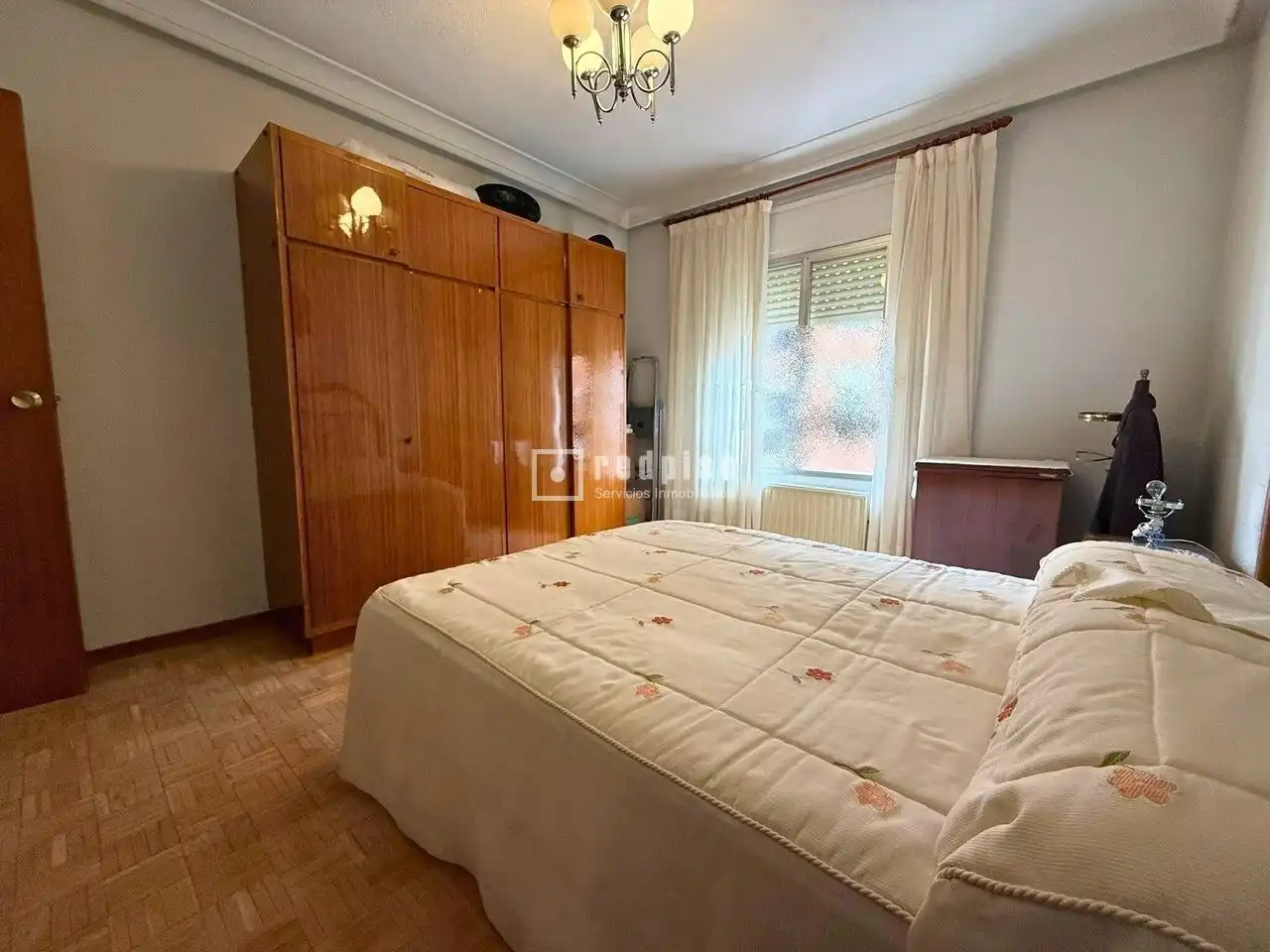 Habitación de Piso en venta en Madrid con Calefacción, Parquet y Terraza