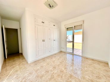 Duplex con balcone in vendita a Calle Honduras