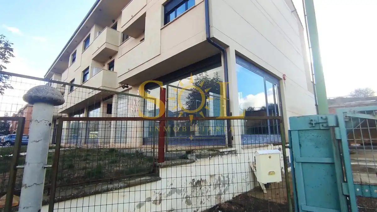 Local commercial à vendre à Calle Fernando De Castro 21, imagen 2
