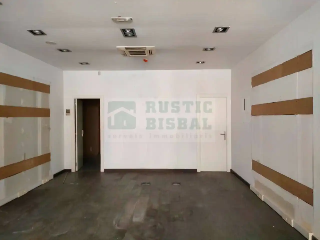 Local comercial de lloguer a La Bisbal d'Empordà, imagen 4