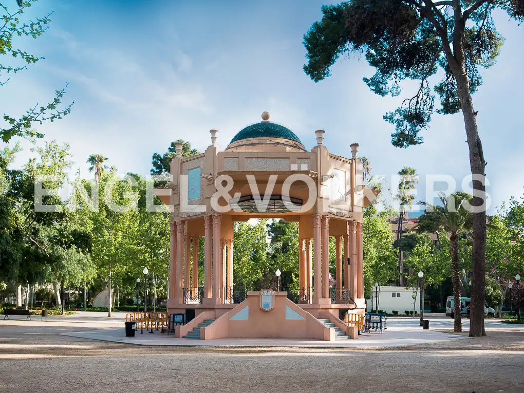Vista exterior de Casa o xalet en venda en Castellón de la Plana / Castelló de la Plana amb Calefacció i Traster