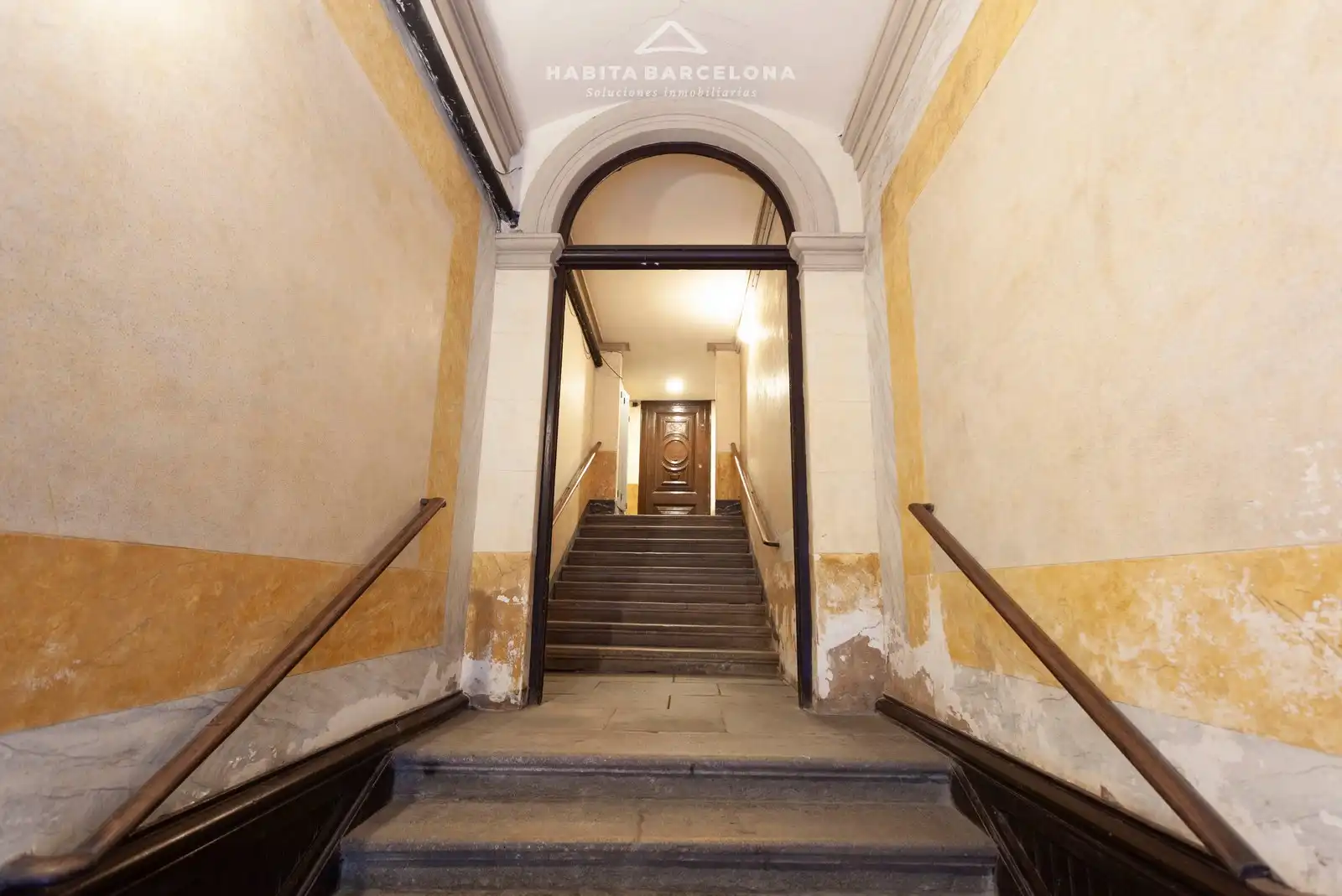 Appartamento con terrazza in vendita a Carrer dels Banys Nous, imagen 21