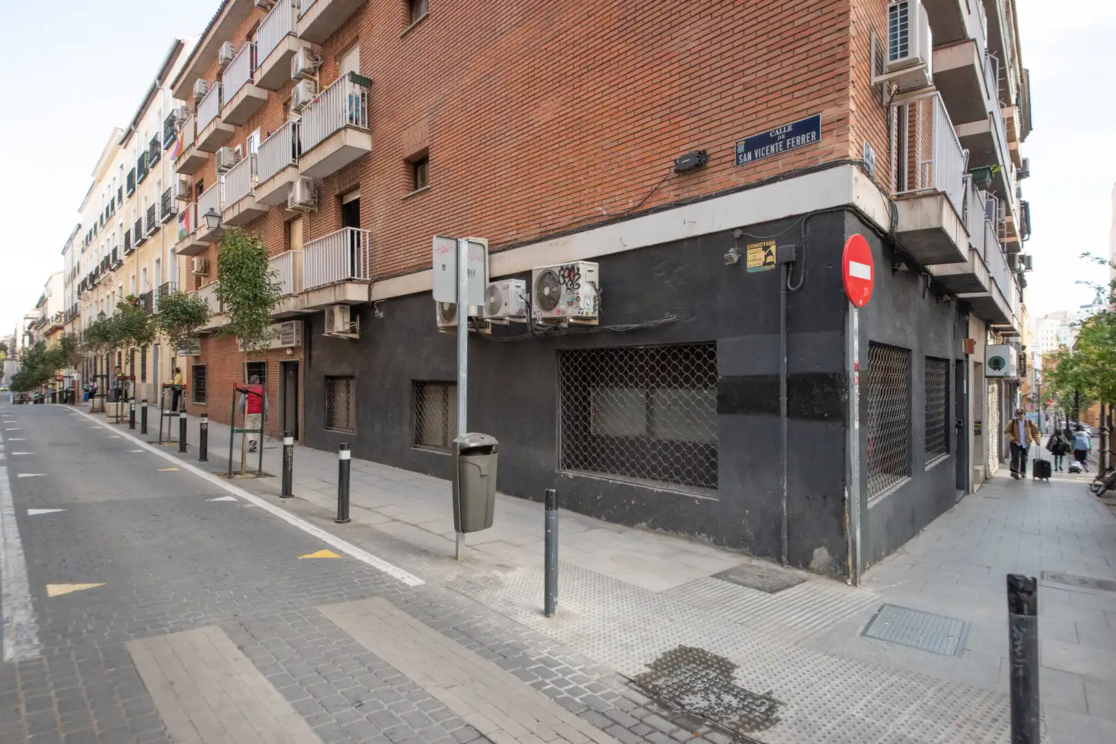 Außenansicht von Geschaftsraum zum Verkauf in Madrid mit Klimaanlage, Heizung und Alarm