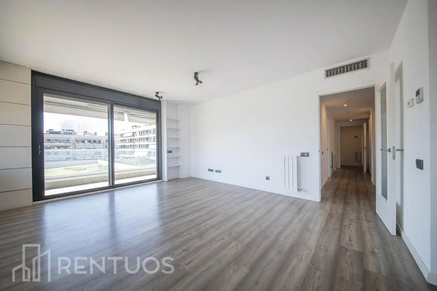 Living room of Flat for rent in Badalona  with Air Conditioner, Heating and Parquet flooring