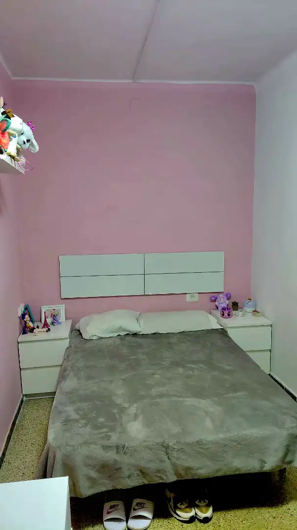 Habitación de Piso en venta en El Prat de Llobregat con Calefacción, Terraza y Amueblado