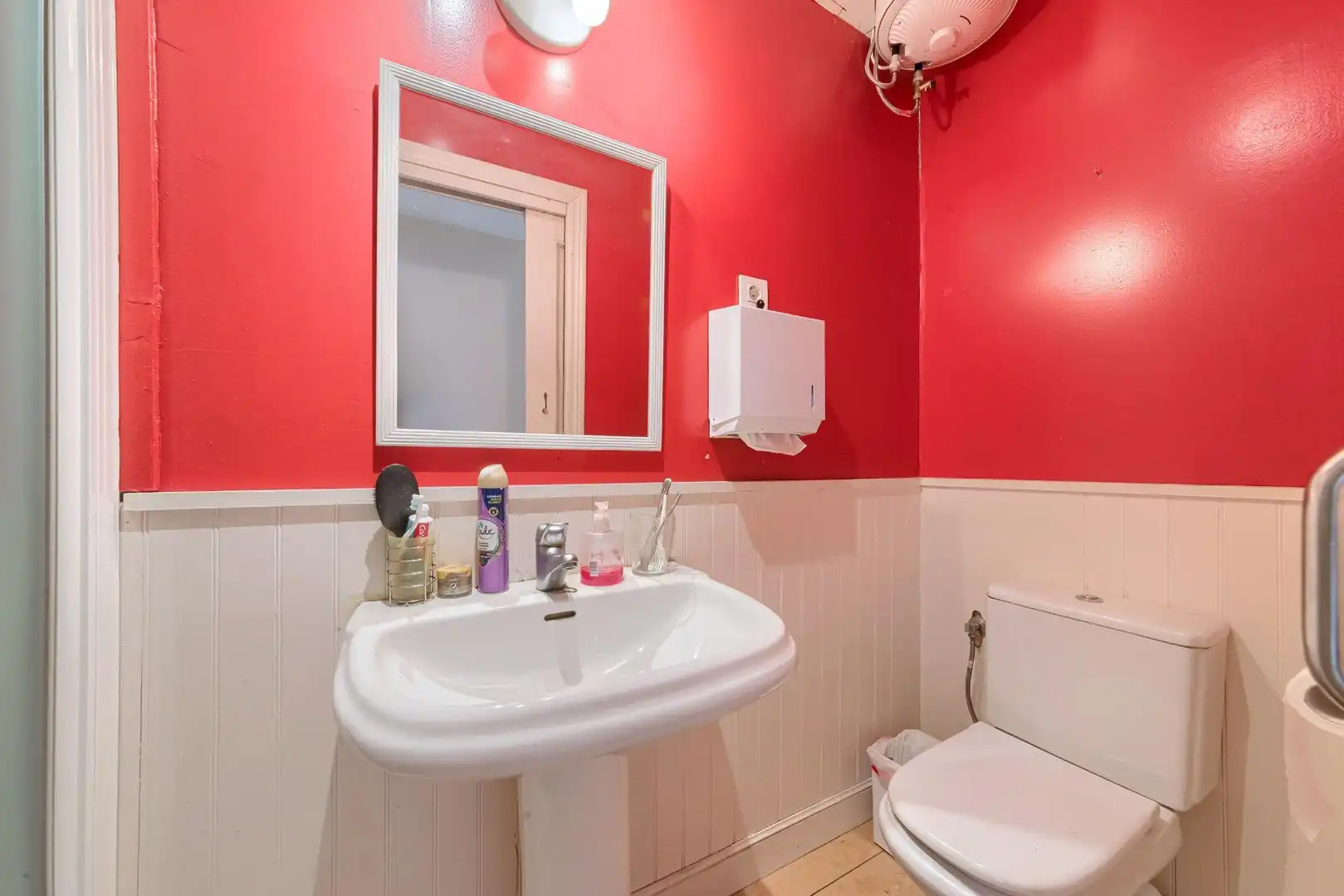 Badezimmer von Büro zum Verkauf in Bilbao  mit Klimaanlage