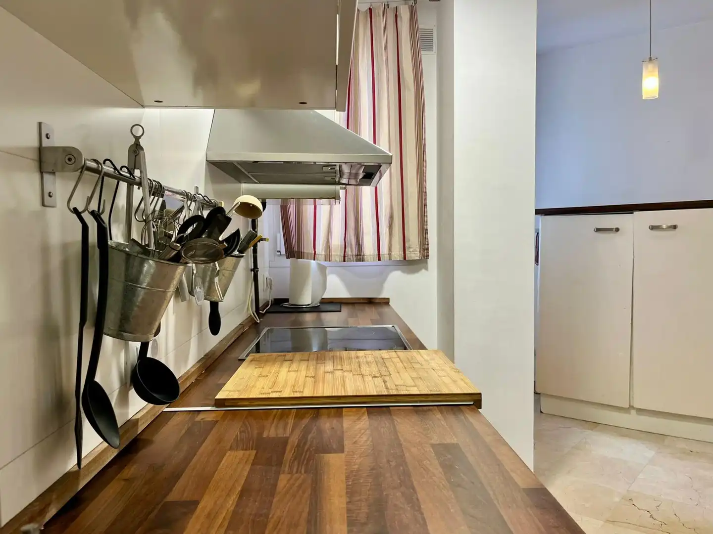 Kitchen of Flat for sale in Sevilla  with Air Conditioner, Terrace and Balcony
