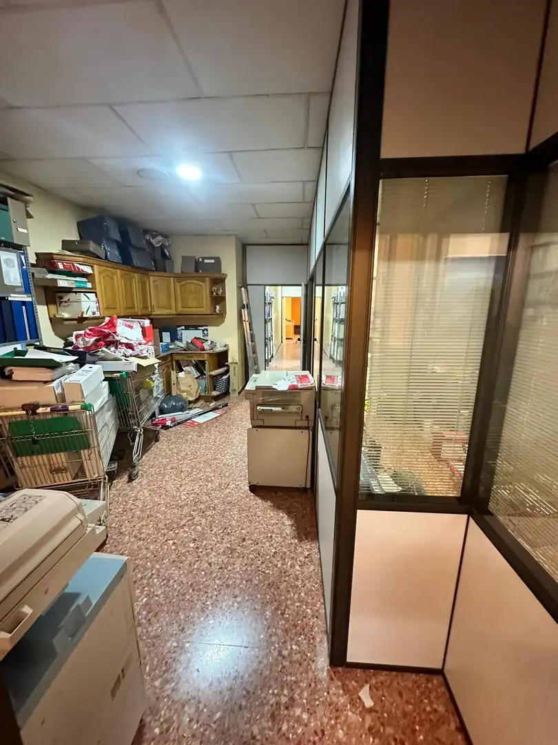 Commercial properties for sale in Torrent  with Air Conditioner and Furnished