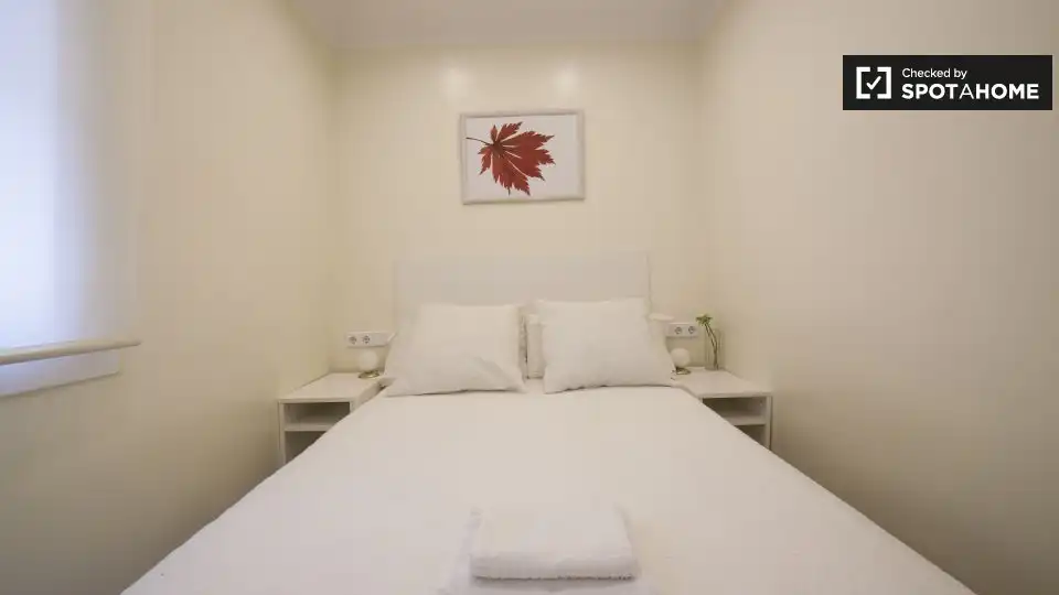Schlafzimmer von Wohnung zur Miete in Barcelona mit Klimaanlage, Heizung und Möbliert