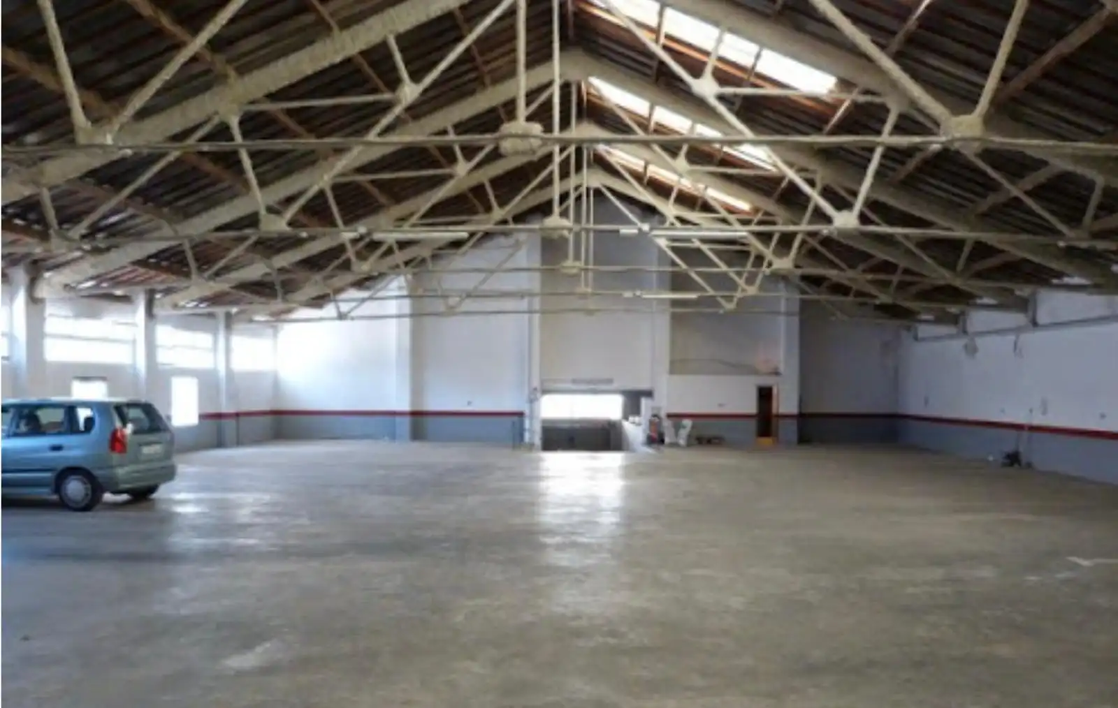 Nau industrial en venda en Pego