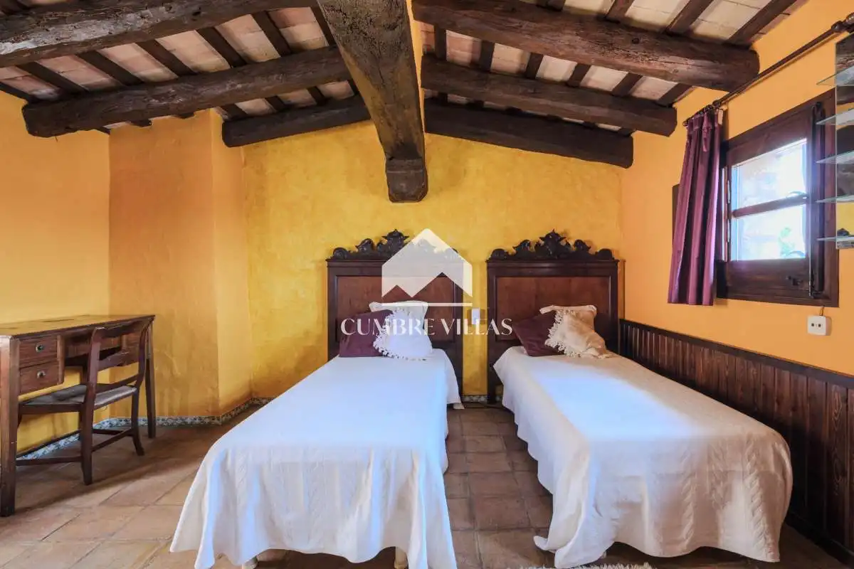 Dormitori de Casa o xalet en venda en Sant Pere de Ribes amb Calefacció, Terrassa i Traster