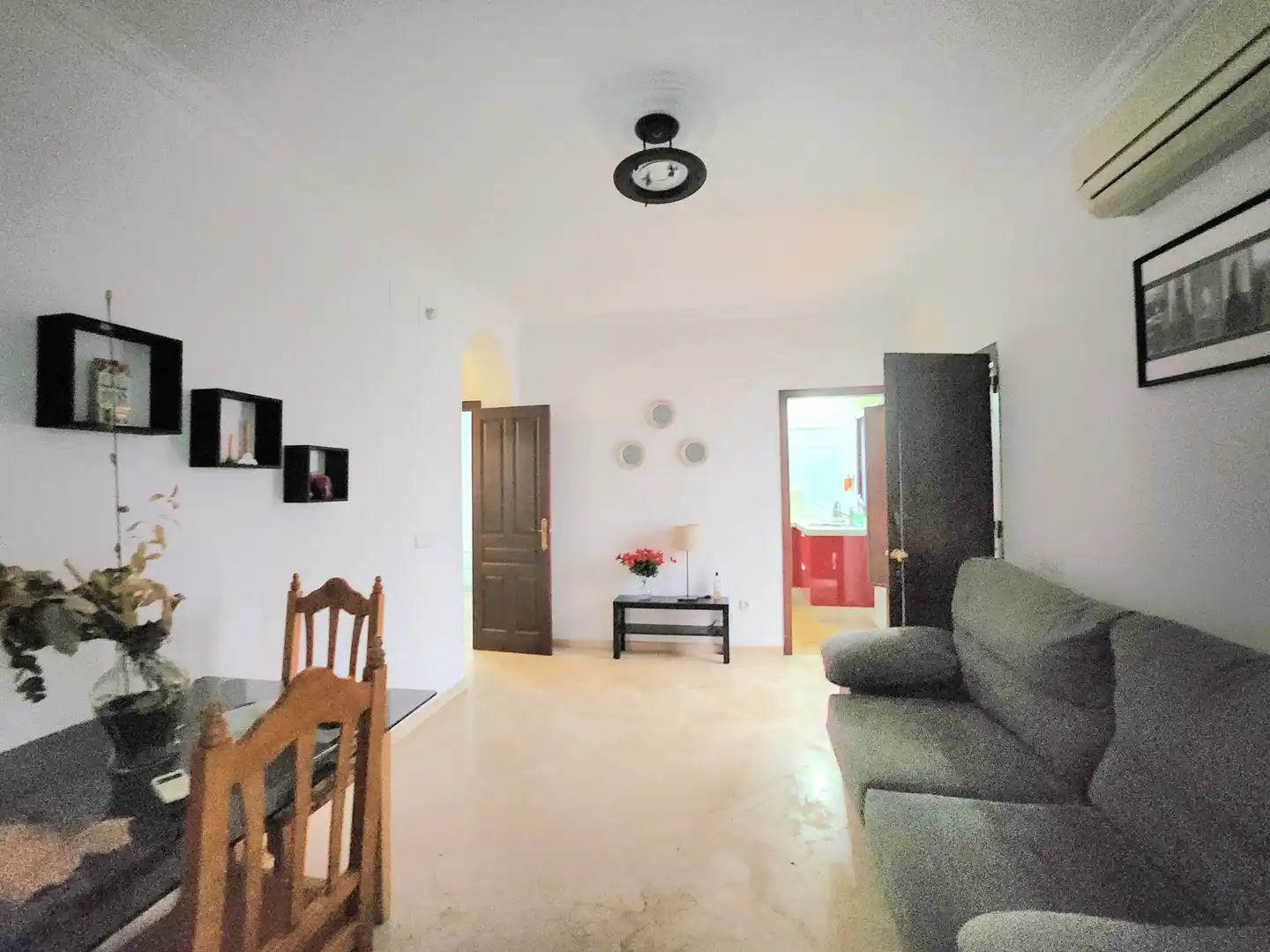 Haus oder Chalet zum Verkauf in Alcalá de Guadaira mit Klimaanlage, Terrasse und Abstellraum