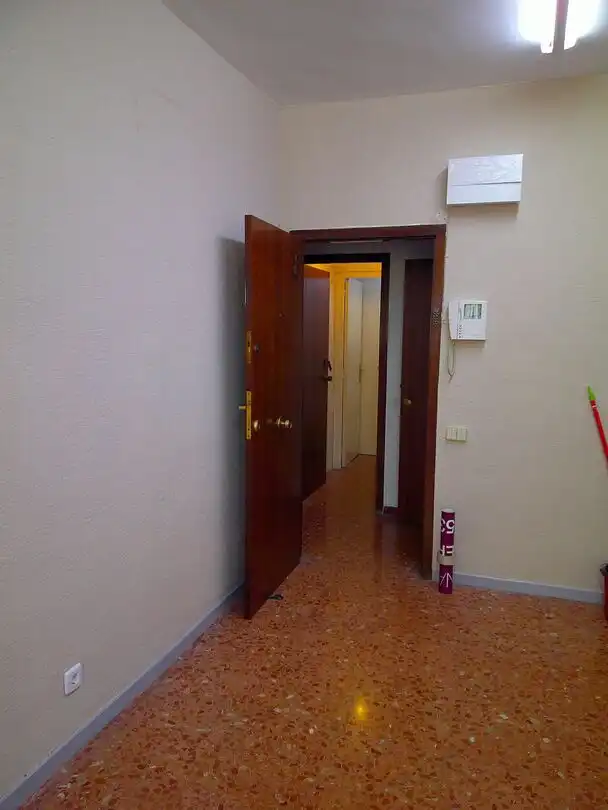 Oficina de alquiler en  Pamplona / Iruña con Calefacción