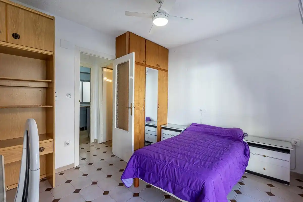 Habitación de Piso en venta en Granada con Terraza