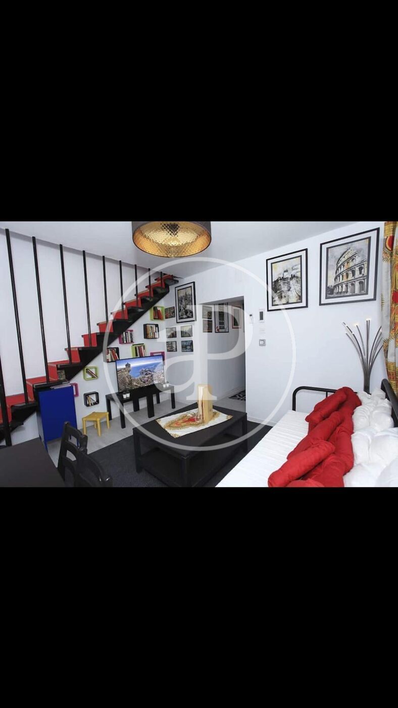 Sala d'estar de Dúplex en venda en Alicante / Alacant amb Calefacció, Moblat i Balcó