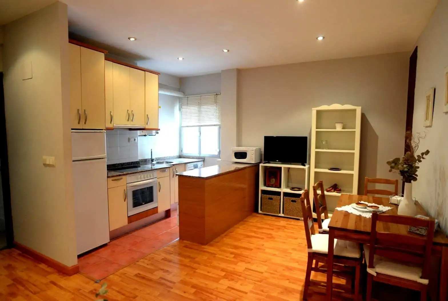 Kitchen of Flat for rent in Santander  with Heating and Furnished