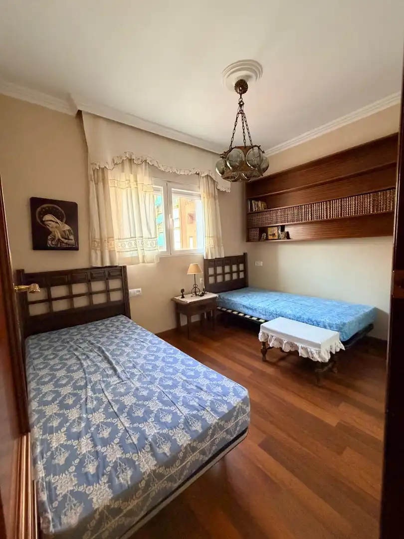 Habitación de Piso en venta en Badajoz con Aire acondicionado, Calefacción y Balcón