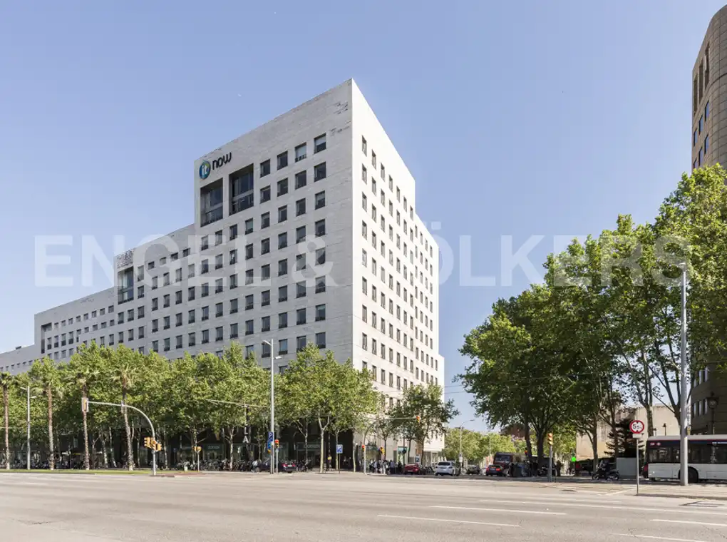 Außenansicht von Dachboden zum Verkauf in Barcelona mit Klimaanlage, Heizung und Parkett