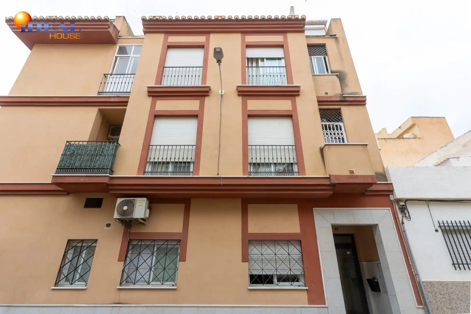 Vista exterior de Piso en venta en Motril con Aire acondicionado y Amueblado
