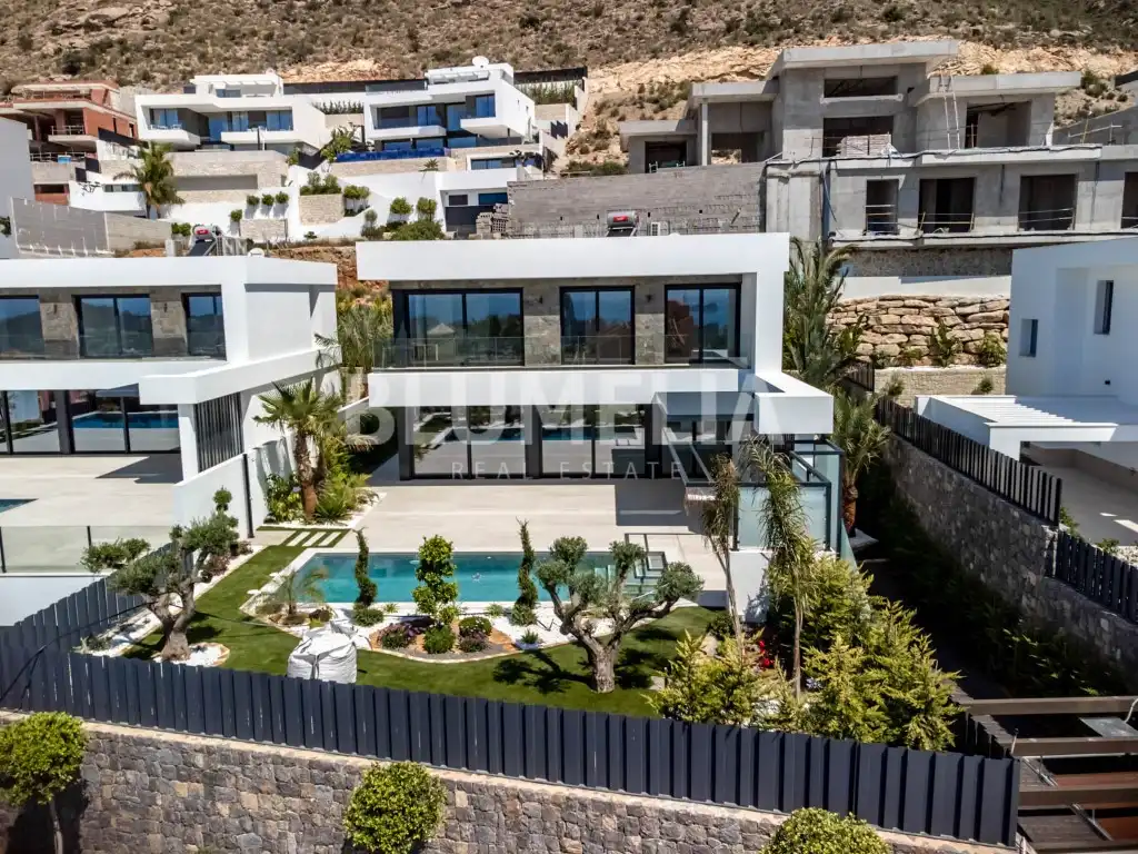 Casa amb terrassa en venda a Golf Bahía, imagen 5
