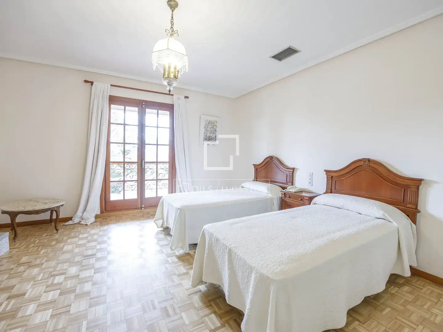 Bedroom of Houses for sale in Paterna  with Heating, Private garden and Parquet flooring