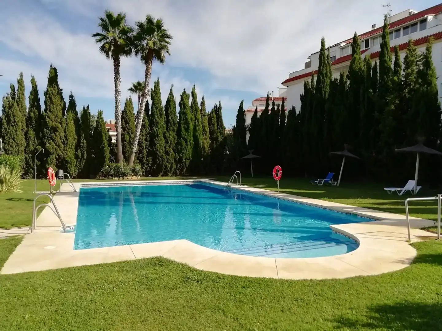 Piscina de Casa o chalet en venta en Manilva con Jardín privado, Piscina y Piscina comunitaria