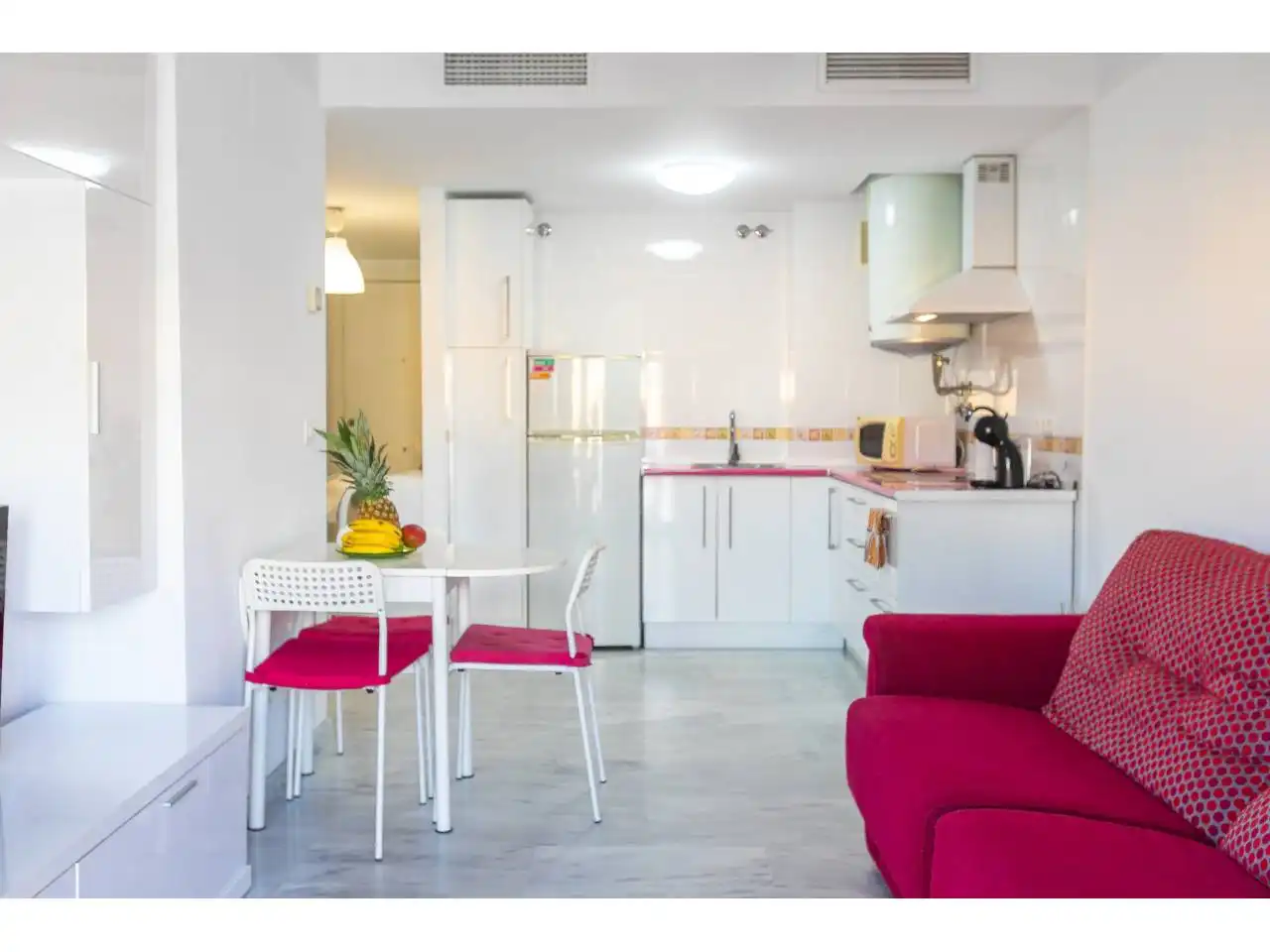 Kitchen of Flat for rent in Rincón de la Victoria  with Air Conditioner, Terrace and Furnished