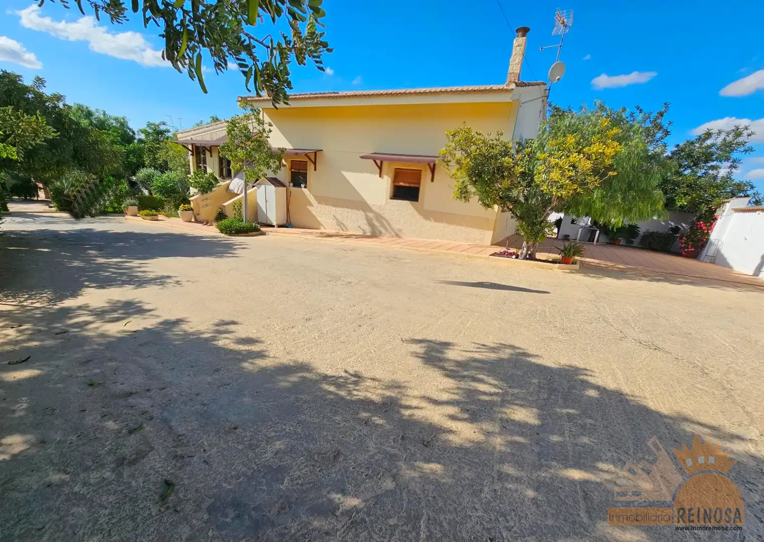 Vista exterior de Casa o xalet en venda en Molina de Segura amb Aire condicionat, Calefacció i Jardí privat