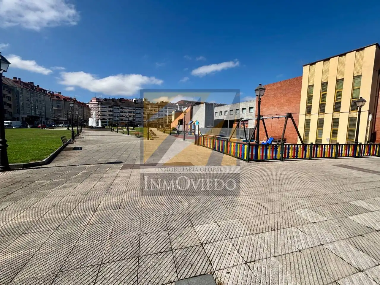 Vista exterior de Piso en venta en Oviedo  con Terraza