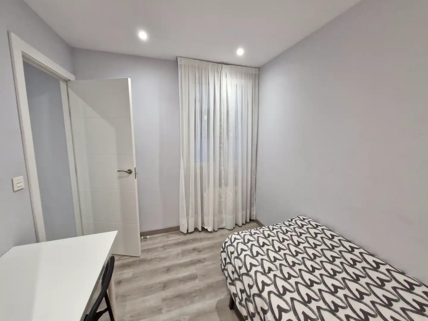 Bedroom of Flat for rent in Bilbao   with Heating, Furnished and Oven