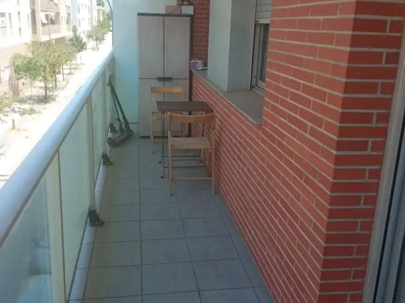 Piso con ascensor en venta en Pablo Picasso 4, imagen 2