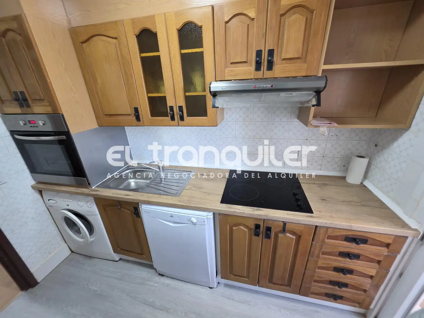Kitchen of Flat for rent in Madrid  with Air Conditioner, Terrace and Furnished