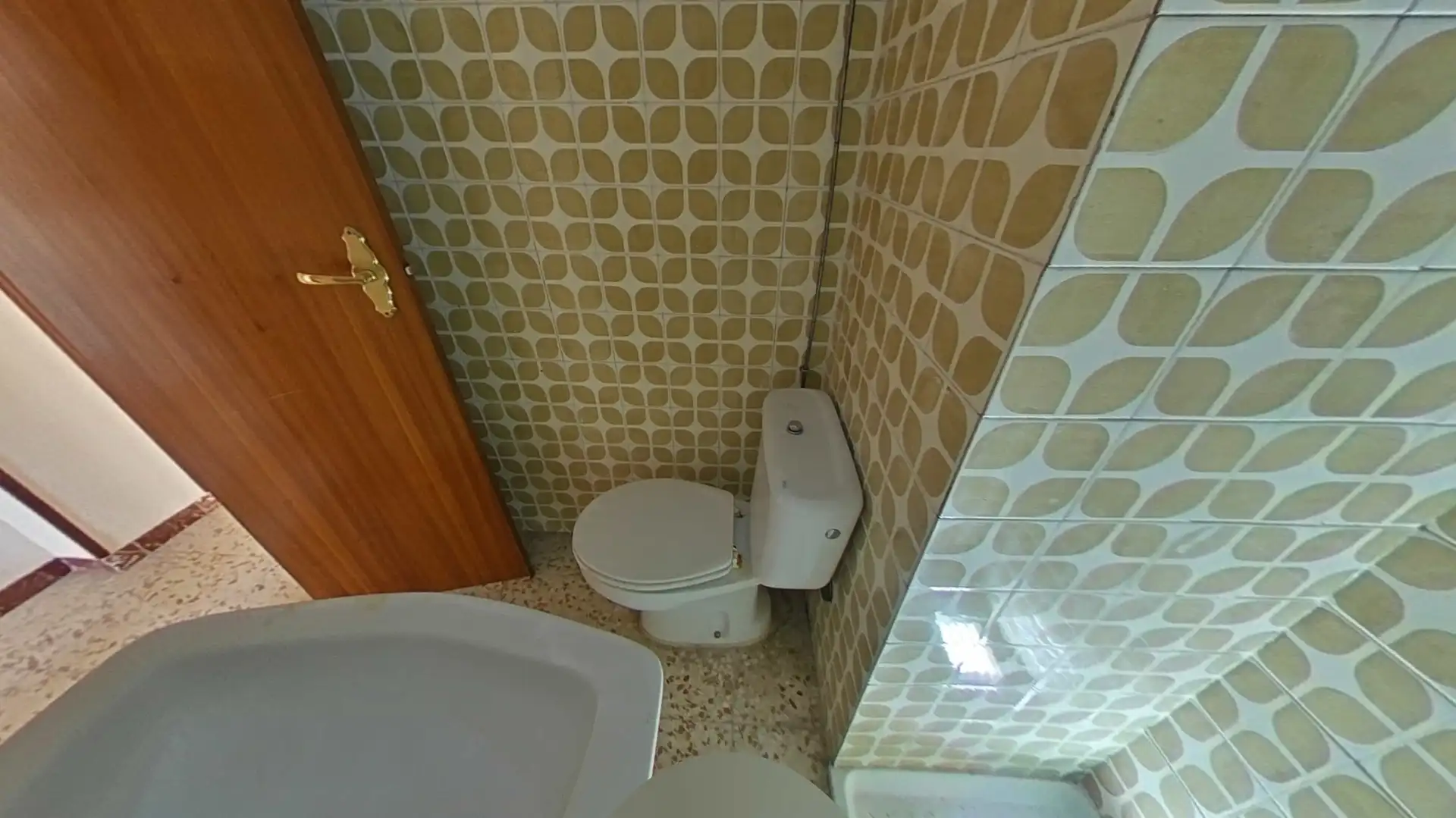 Baño de Piso en venta en El Pinós / Pinoso con Balcón