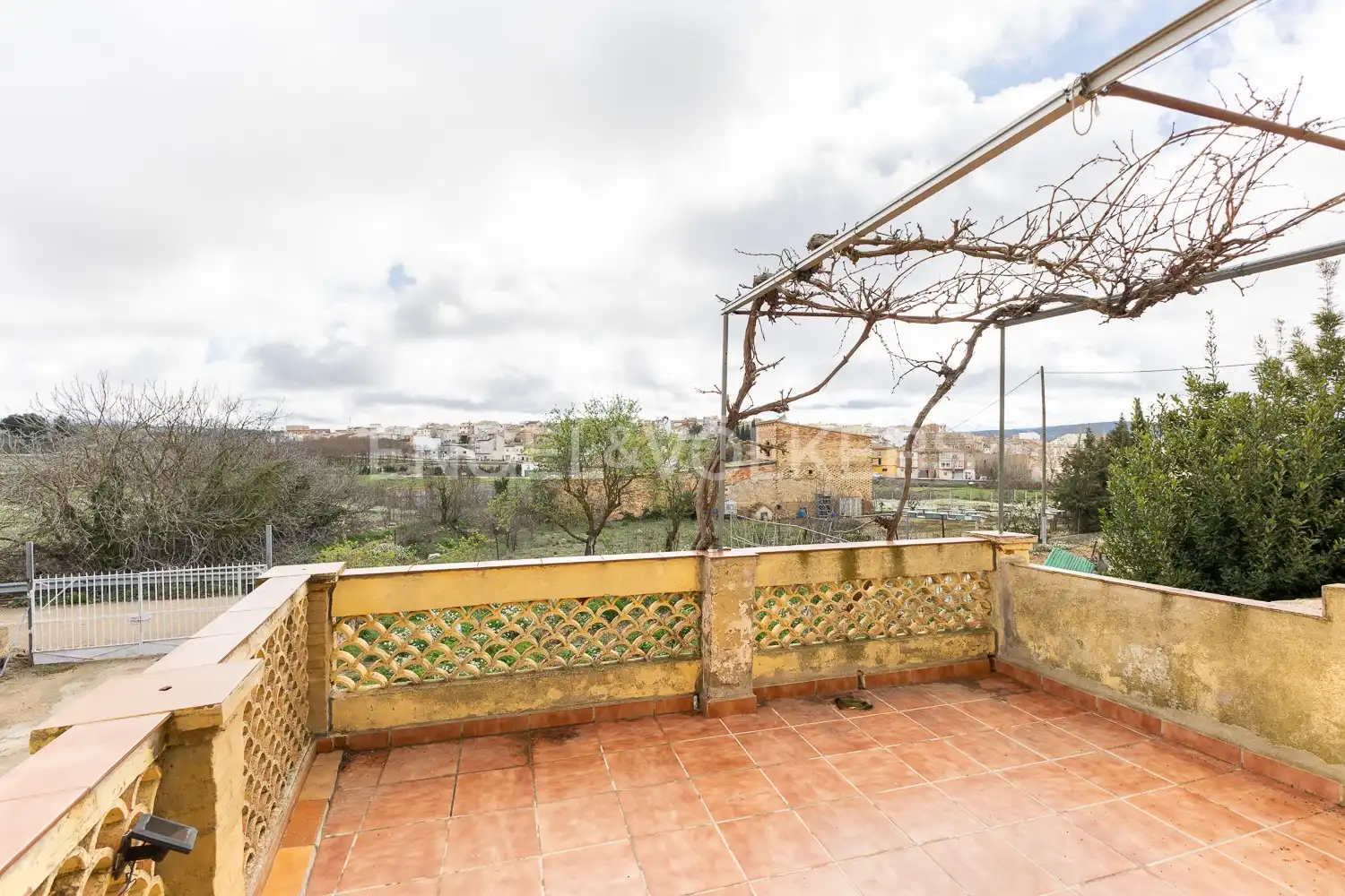 Terrassa de Finca rústica en venda en Requena amb Aire condicionat, Calefacció i Jardí privat