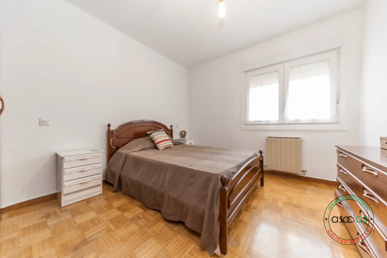 Habitación de Piso en venta en Gijón  con Parquet y Trastero