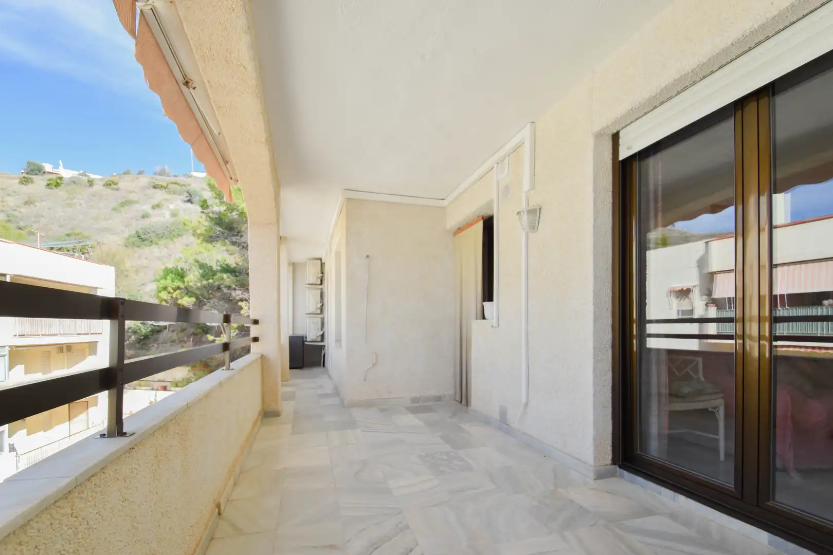 Wohnungen zum Verkauf in Almuñécar mit Klimaanlage, Terrasse und Möbliert