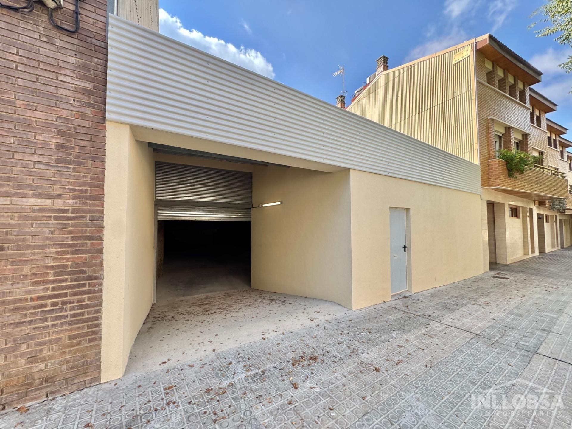 Exterior view of Garage to rent in Manresa