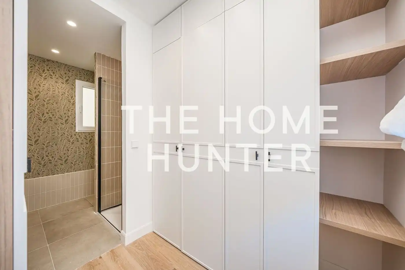 Flat for sale in Madrid  with Air Conditioner, Heating and Furnished