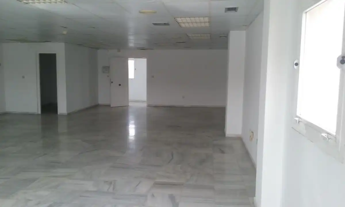 Oficina de lloguer a Este - Alcosa- Torreblanca