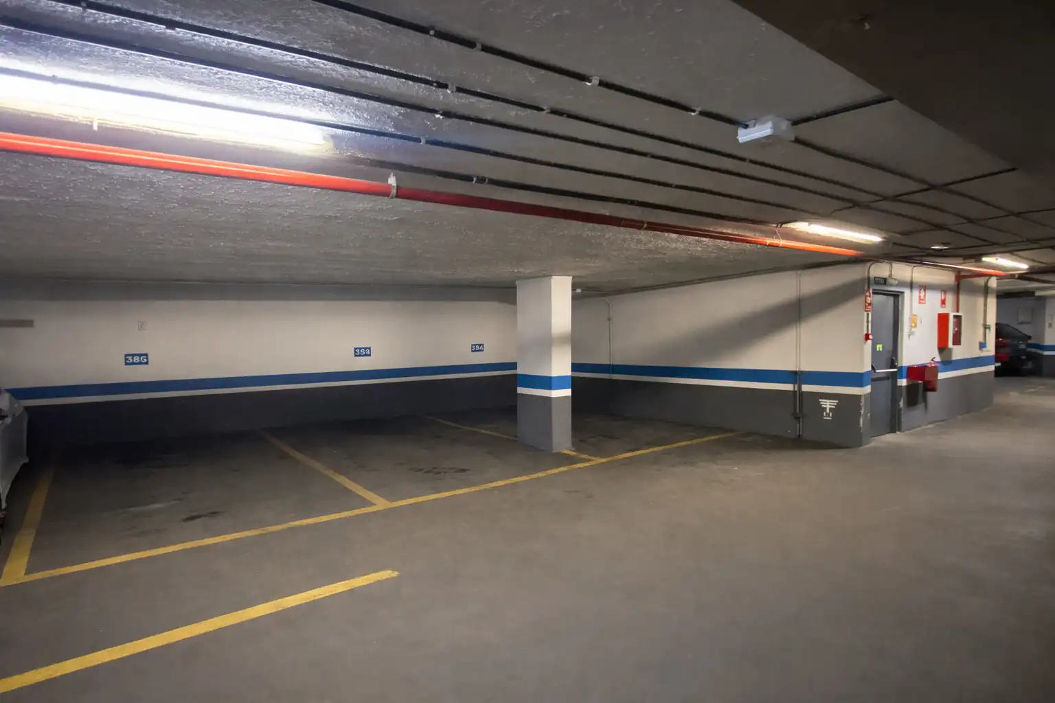Individual with lift to rent in Calle de Rafael Bergamín 20, imagen 3