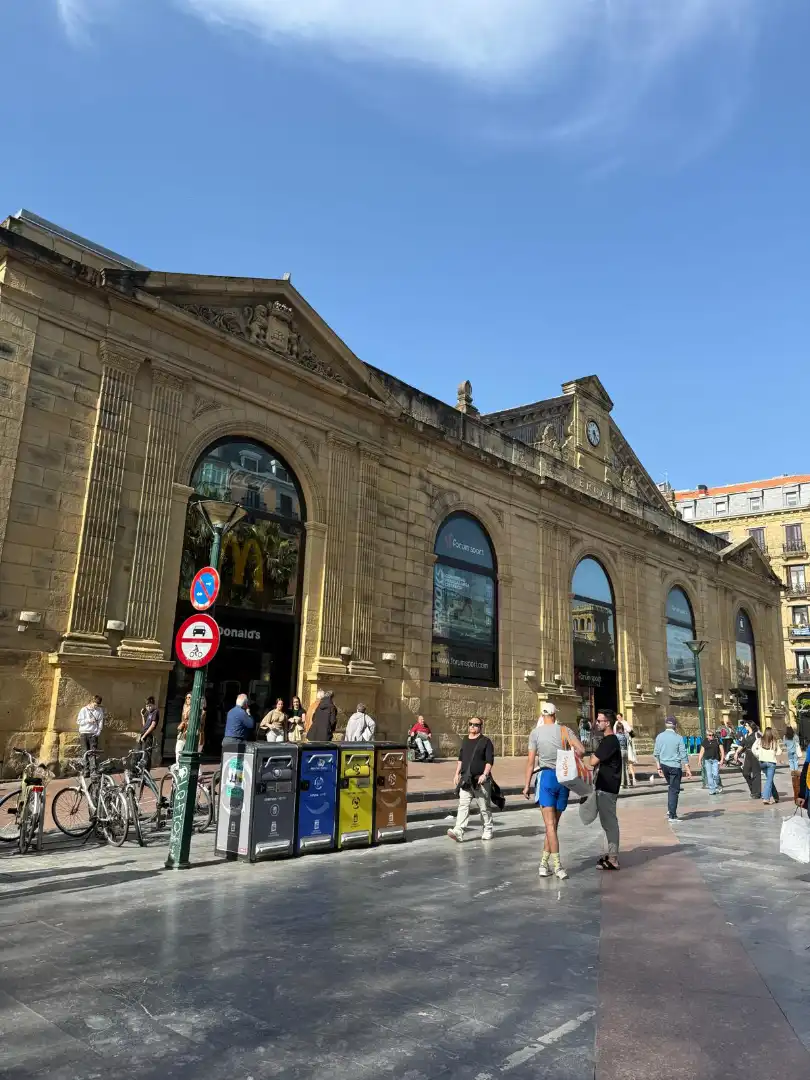 Exterior view of Flat for sale in Donostia - San Sebastián   with Furnished and Balcony