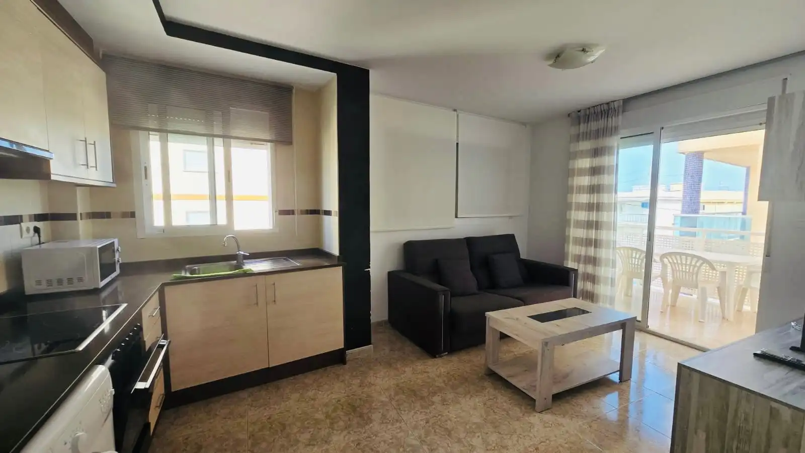 Apartament amb terrassa en venda a Miramar, imagen 3