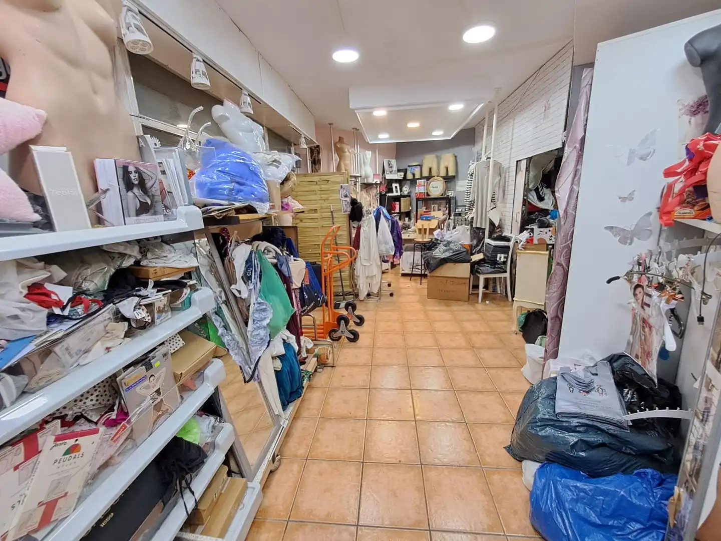 Local comercial en venta en Polígono dels Merinals, imagen 2