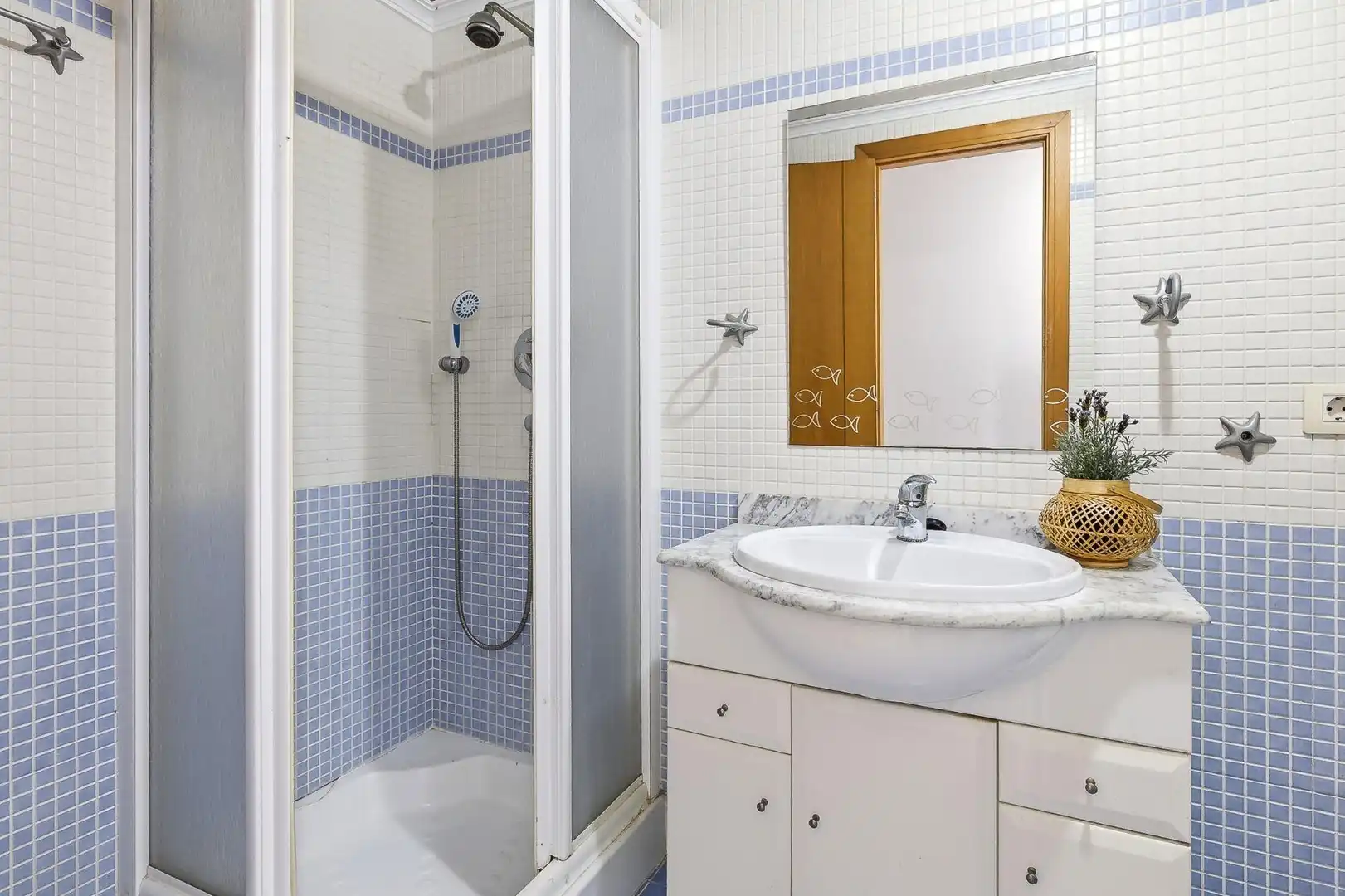Bathroom of Apartments for sale in La Pobla de Farnals  with Air Conditioner, Heating and Private garden