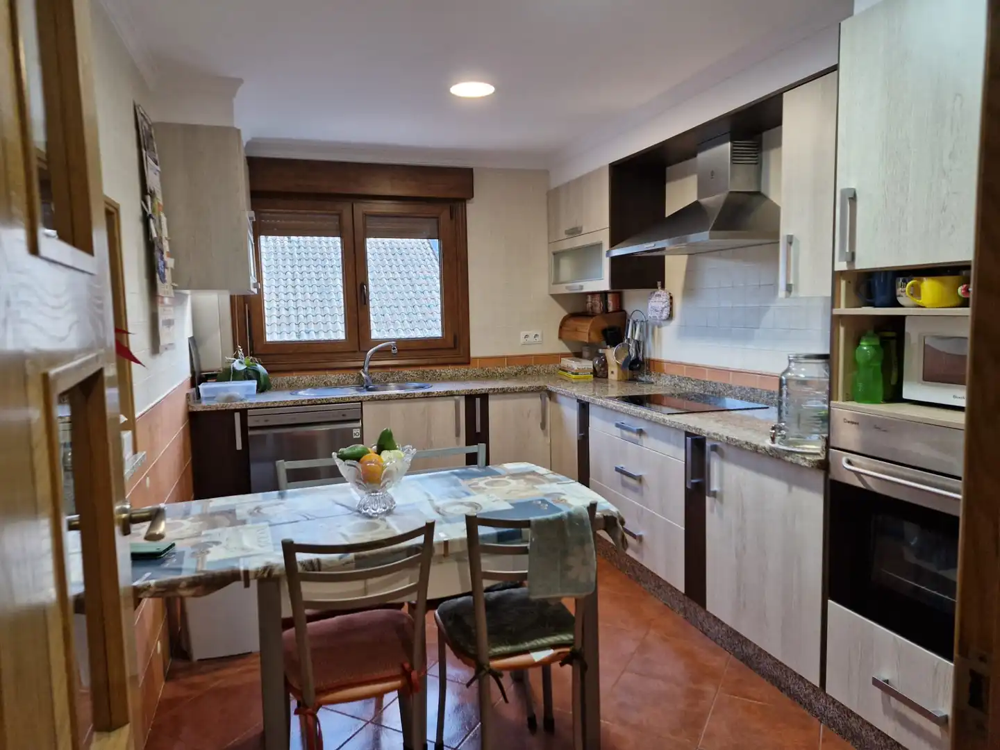 Cocina de Casa o chalet en venta en Sanxenxo con Calefacción, Jardín privado y Terraza