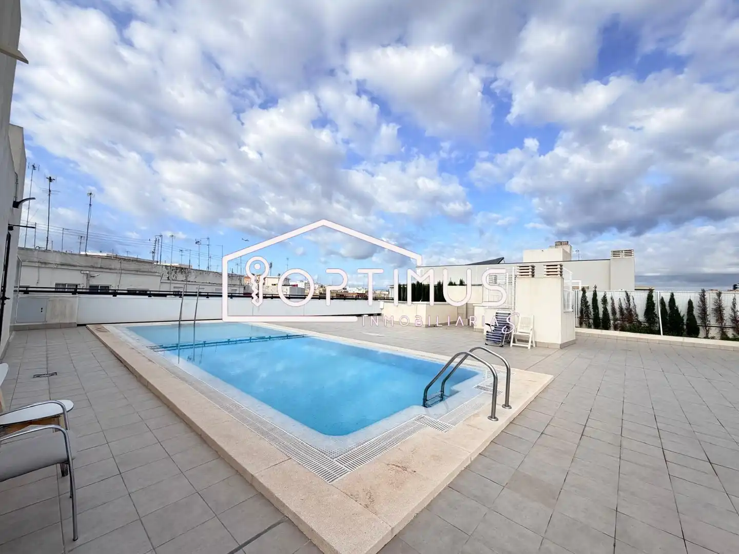 Piscina de Apartamento en venta en La Constitución - Canaleta