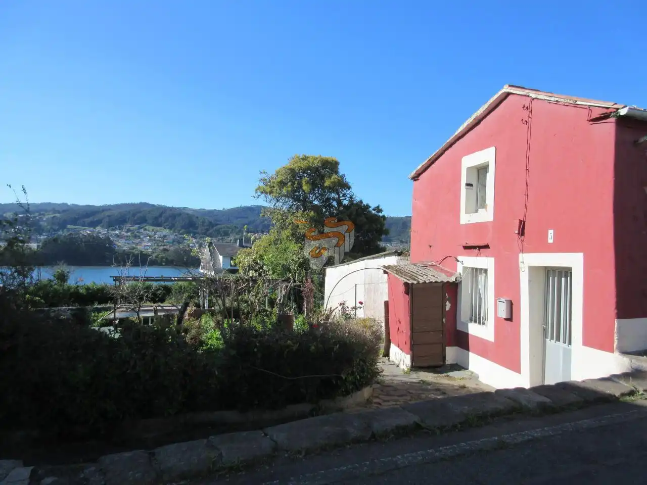 Vista exterior de Casa o xalet en venda en Ferrol amb Jardí privat